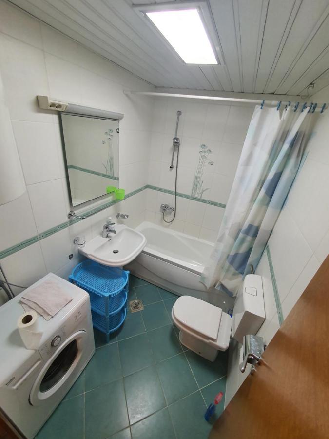 Oksana Apartment ポドゴリツァ エクステリア 写真