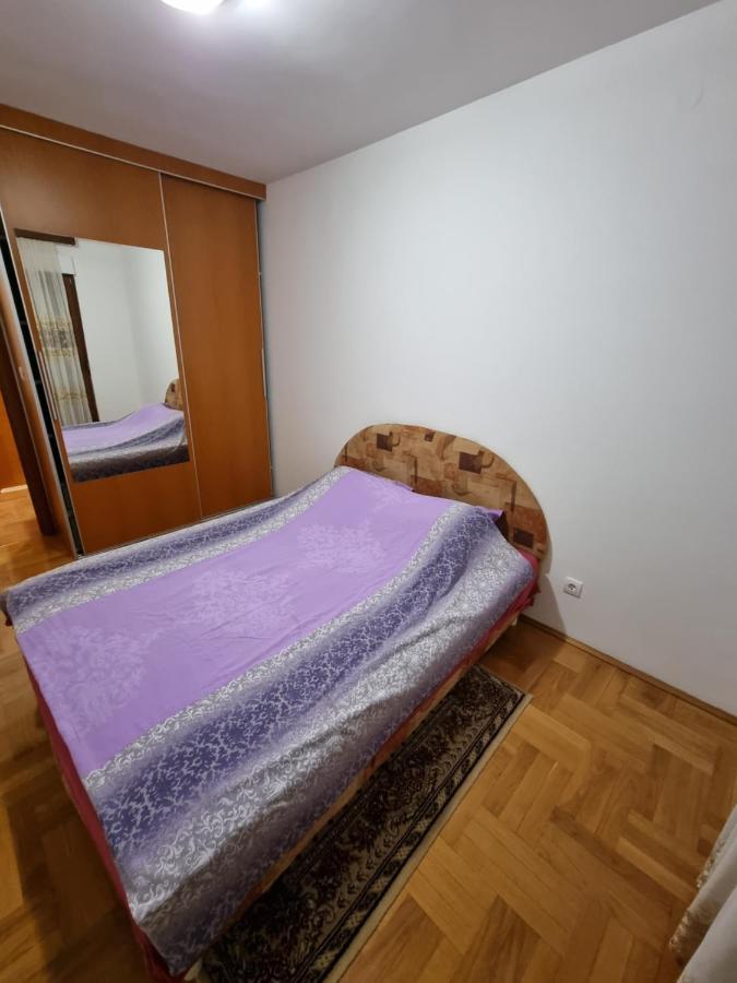 Oksana Apartment ポドゴリツァ エクステリア 写真